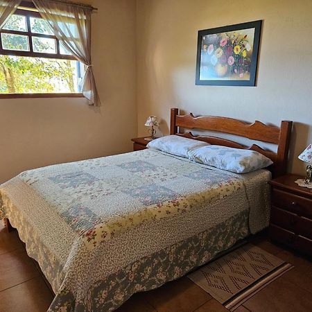 Casa De Campo Araxa Na Montanha Com Piscina Piracaia Luaran gambar